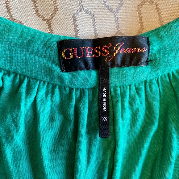Beautiful green camisole from Guess. - Picture 3 of 5